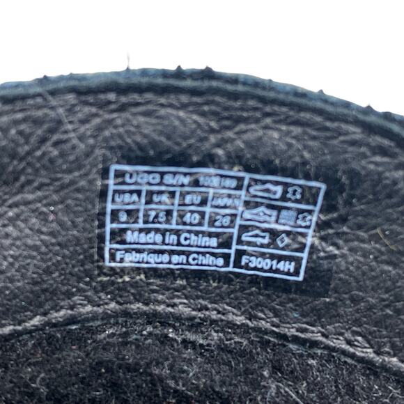 UGG Women’s Charlotte Black Snakeskin Embossed Ankle Boot Size US 9 - Picture 10 of 12